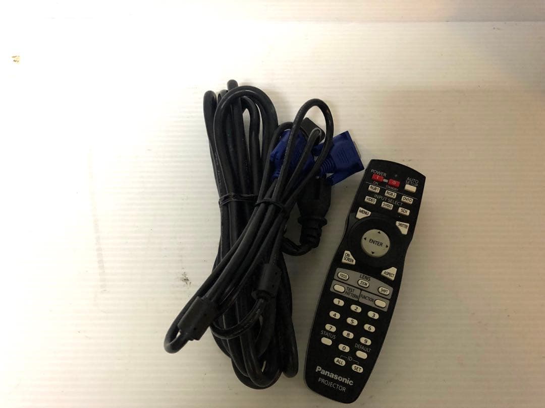 Panasonic PT-DZ6700L 6000ルーメン　ランプ使用976H