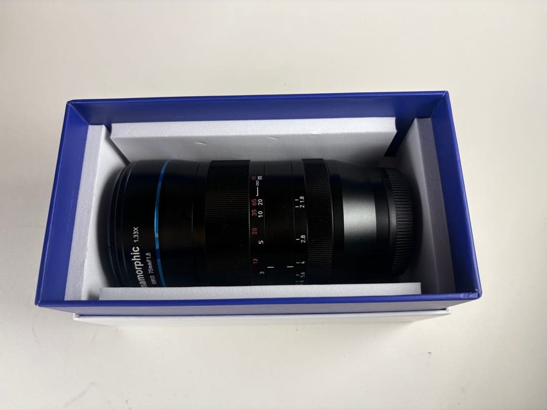 SIRUI Anamorphic1.33x 75mm F1.8 EF-Mマウント