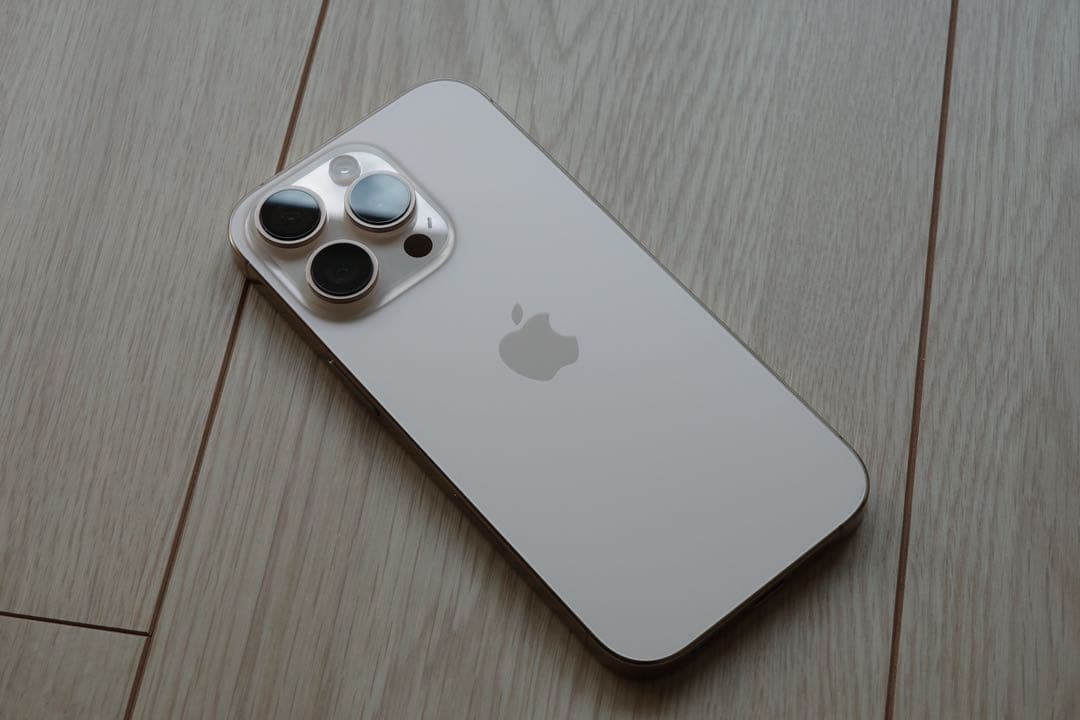 iPhone 16 Pro 512GB デザートチタニウム