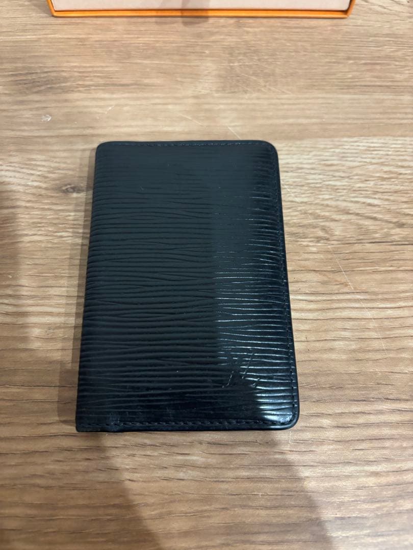 ルイヴィトン エピ 名刺入れ 名刺ケース カードケース 黒