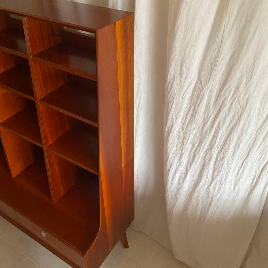 北欧　アンティーク　シェルフ　棚　脚付き　飾り棚　チェスト　マホガニー