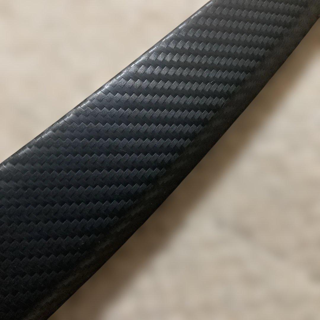 ハイエース　200系　標準ボディ　ワイパーガード　カーボン調