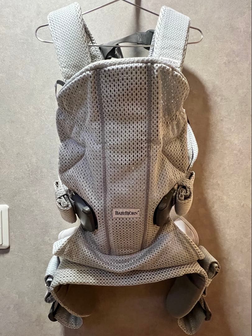 【極美品】BabyBjorn 抱っこ紐 ONE KAI Airシルバー