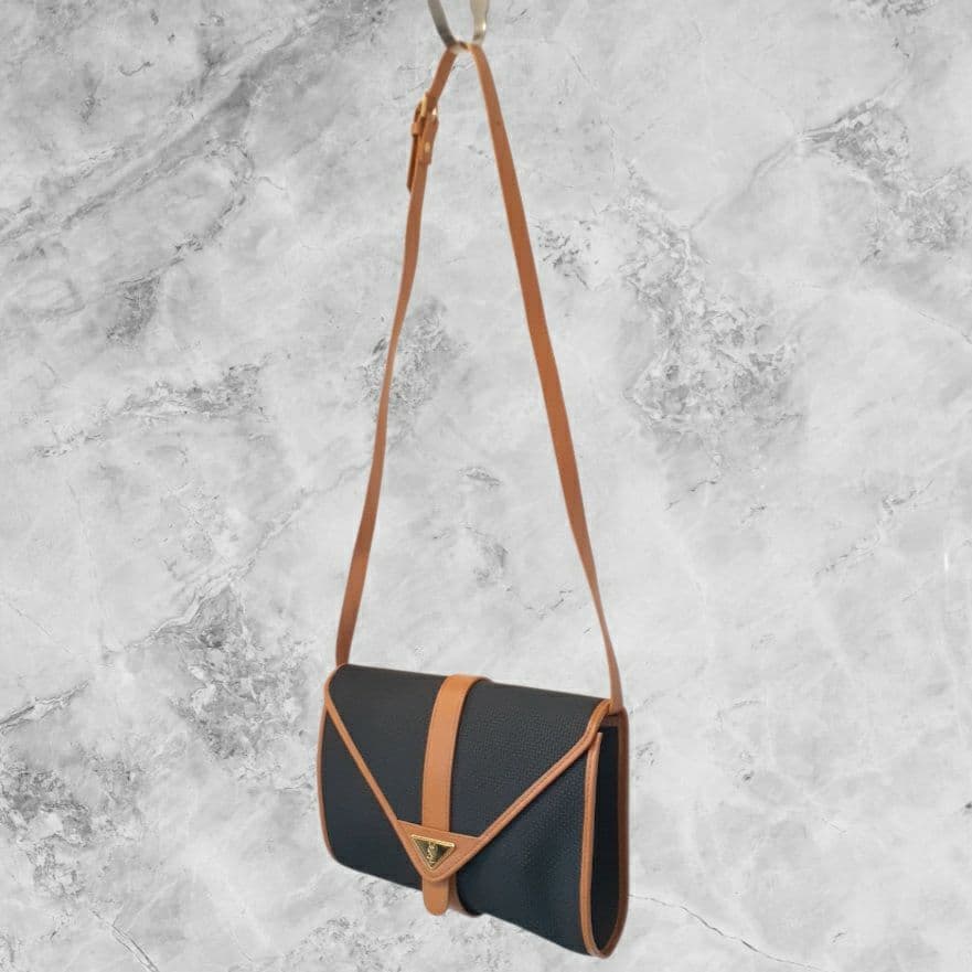 YSL イヴサンローラン ショルダーバッグ バイカラー SAINTLAURENT