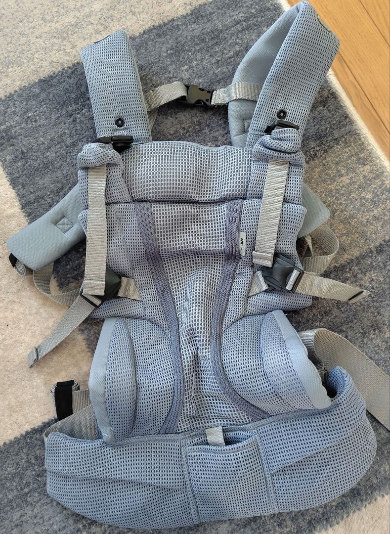 Aprica 抱っこひも ラクリス　グレー