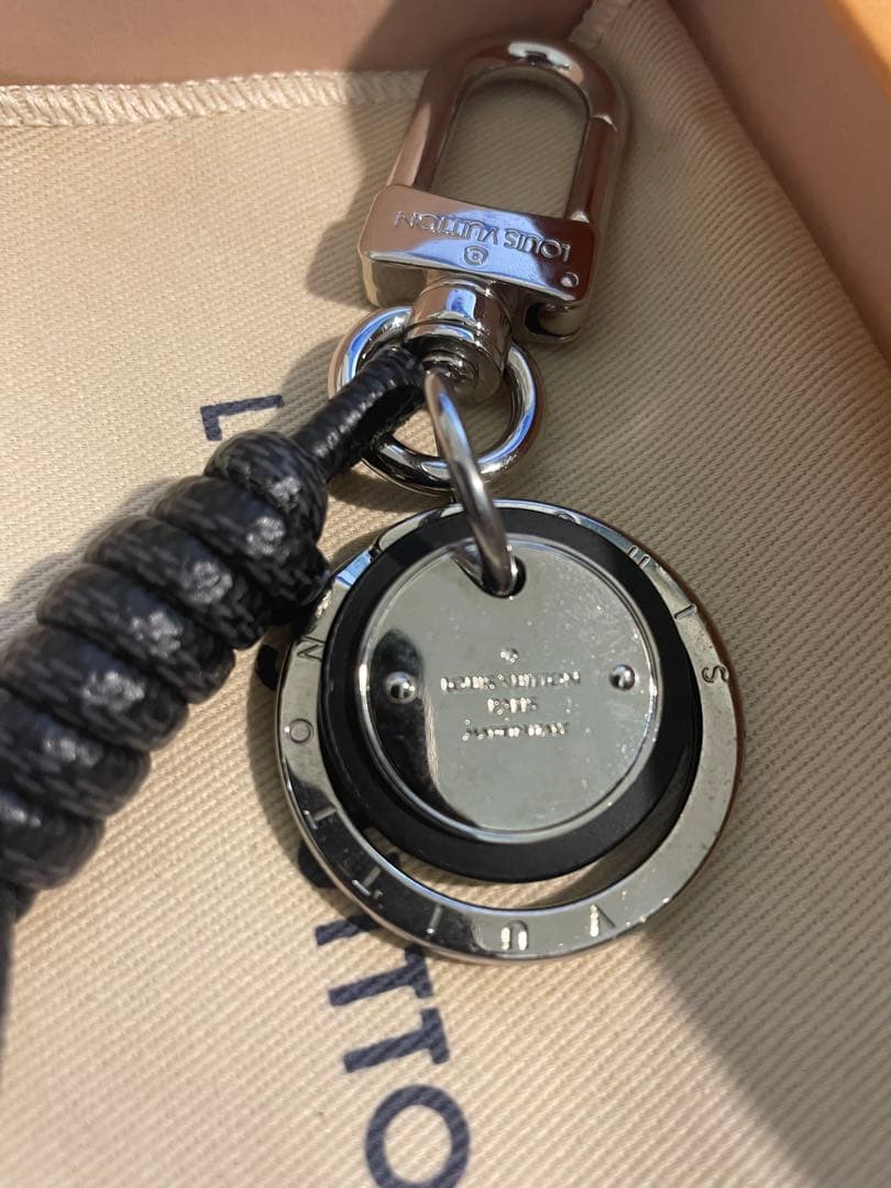 LOUIS VUITTON キーリング　キーホルダー・レザー・ロープ