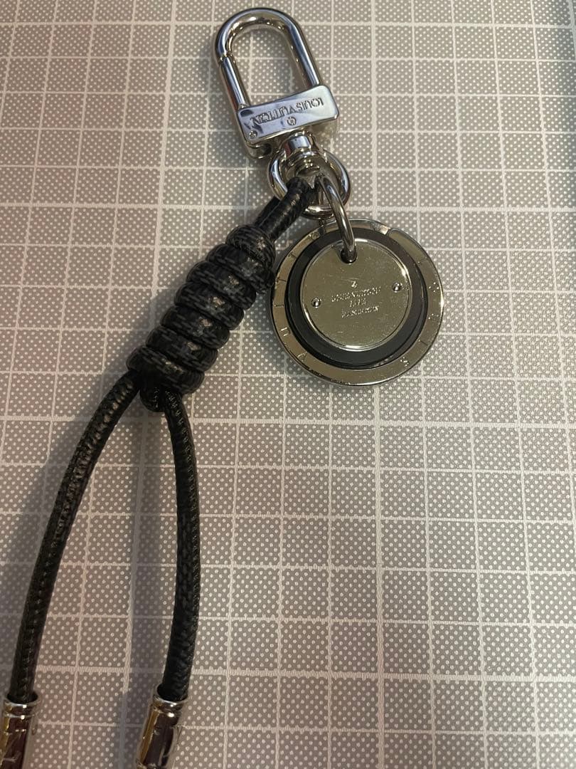 LOUIS VUITTON キーリング　キーホルダー・レザー・ロープ
