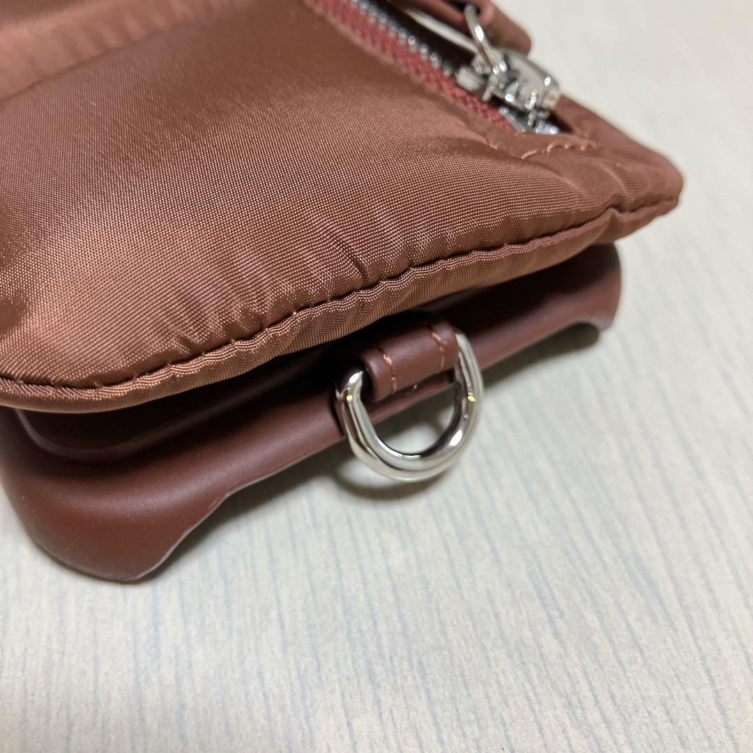 ajew エジュー iPhone16 パファーケース ひも付き ブラウン 完売品