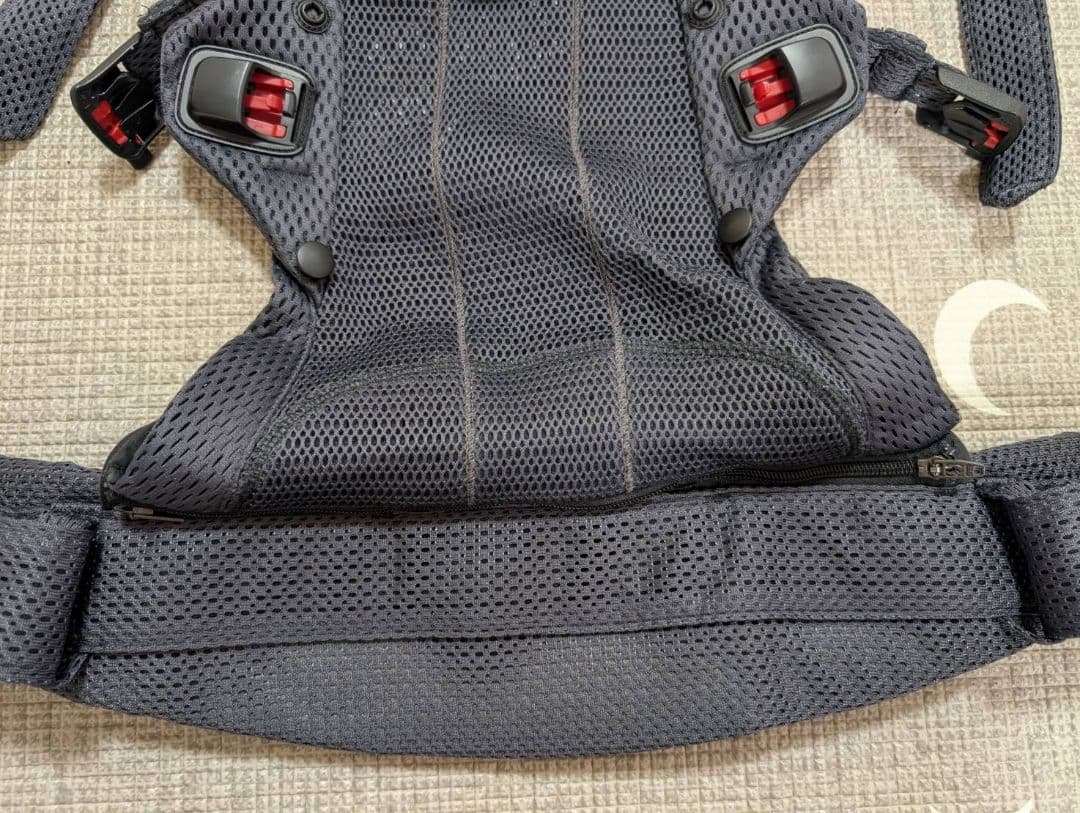 ぴ*ん様 ベビービョルン　ハーモニー　アンスラサイト