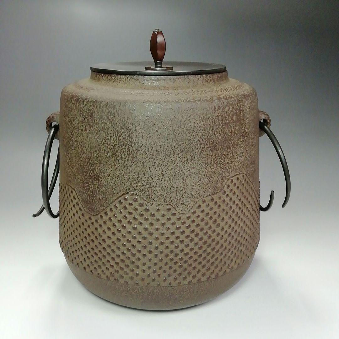 Ｓ２８８　茶釜　『霰遠山紋』『尻張筒釜』『釜師　佐藤浄清造』　共箱　茶道具