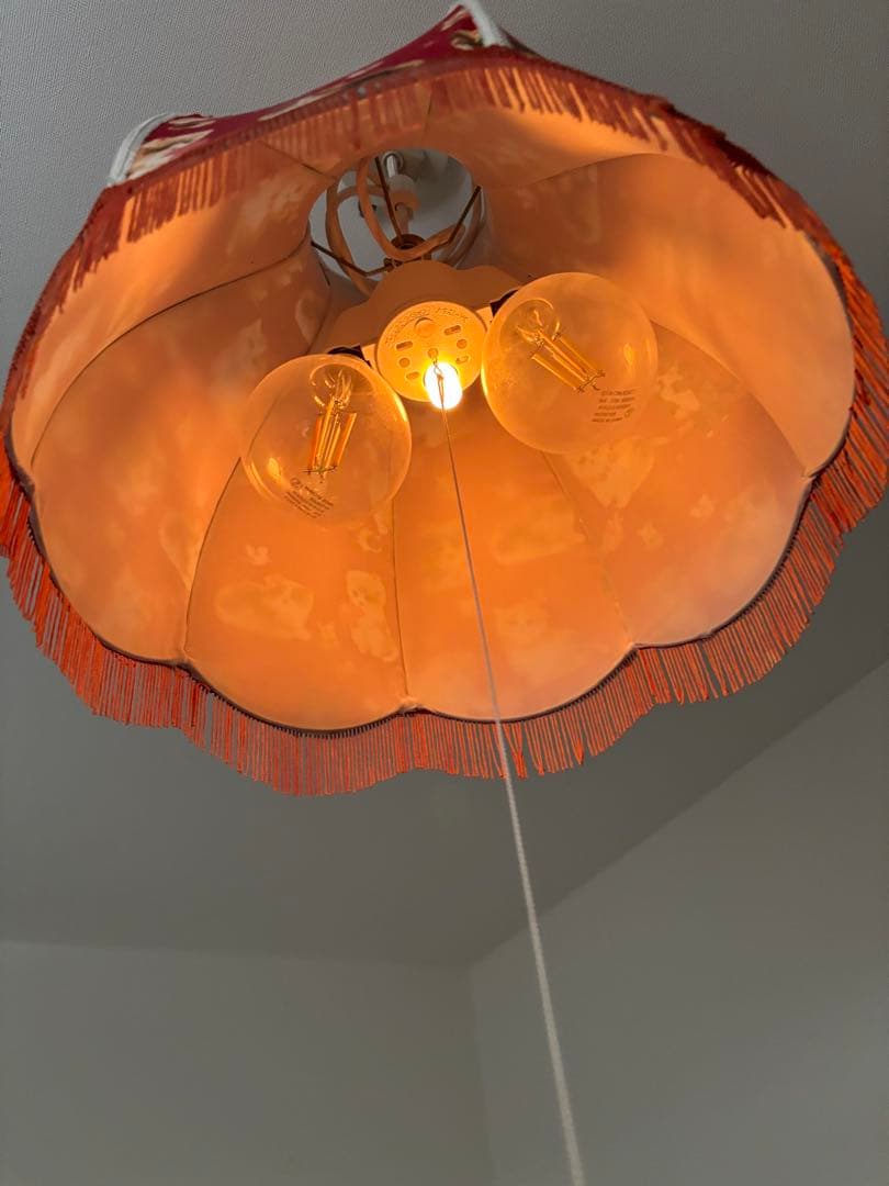 猫柄 赤いランプシェード 引掛けシーリング用