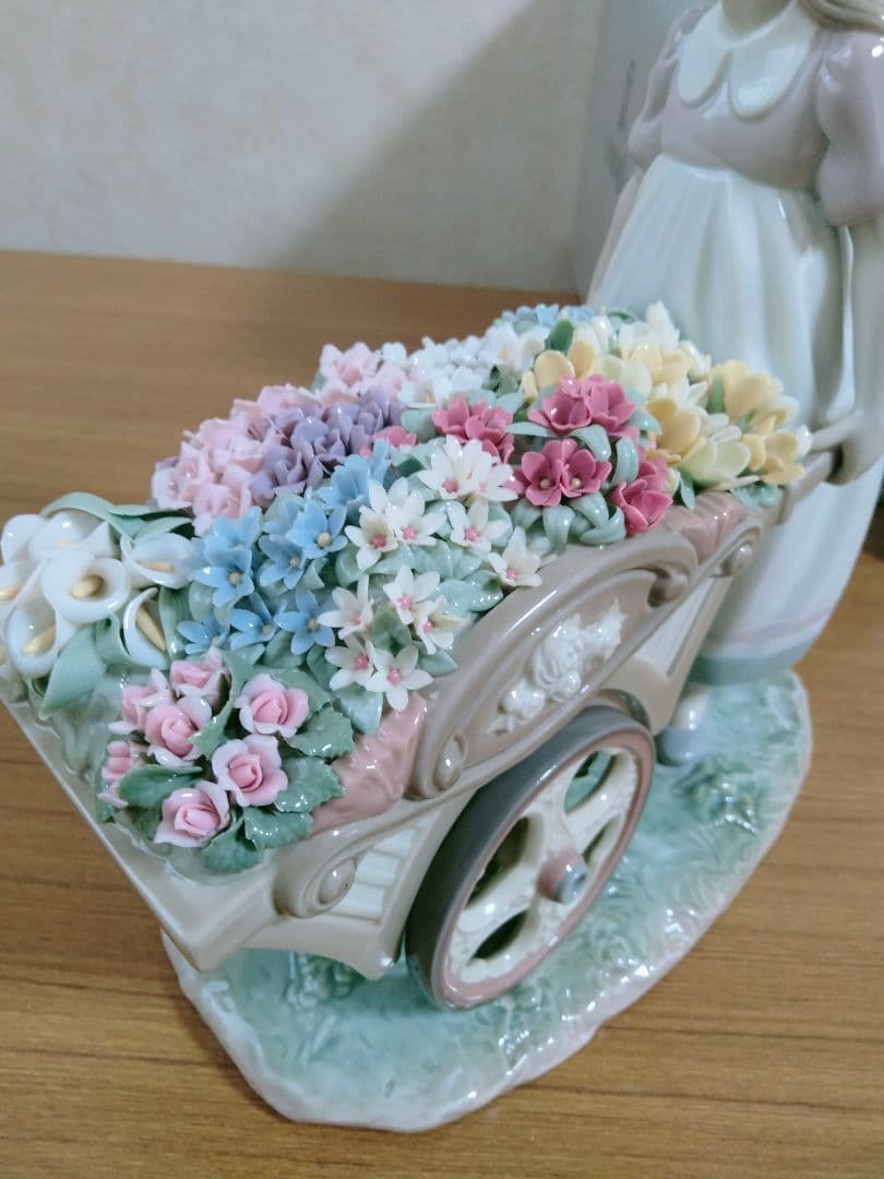 美品 リヤドロ「可愛いお花屋さん」