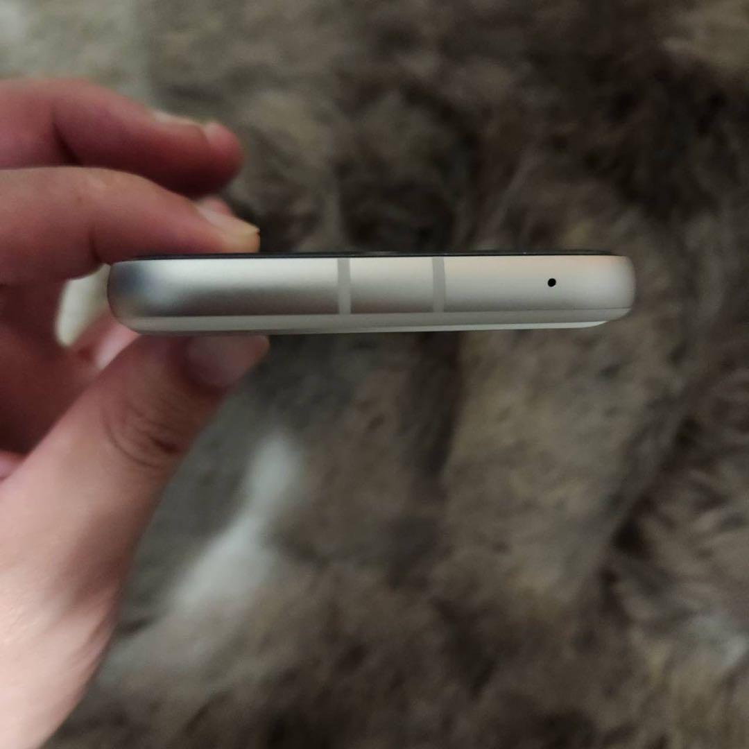 【極美品】Google pixel8a 白 UQモバイル