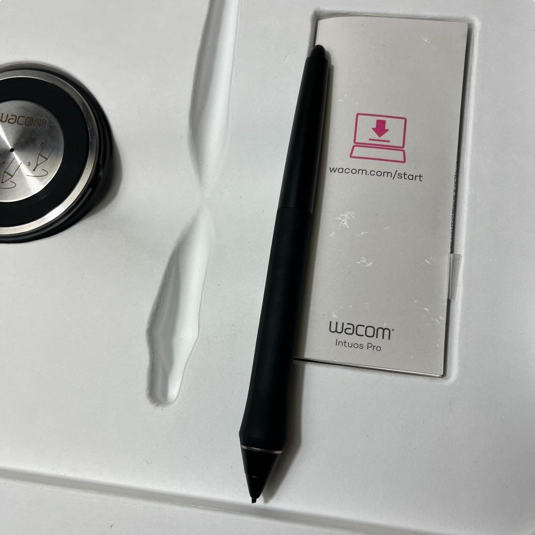 Wacom Intuos Pro Mサイズ PTH-660/K0 ペンタブ