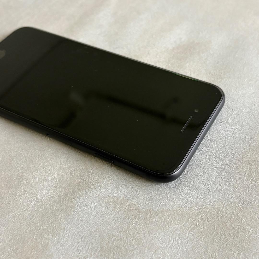 iPhone SE2 黒 256GB SIMフリー 香港版