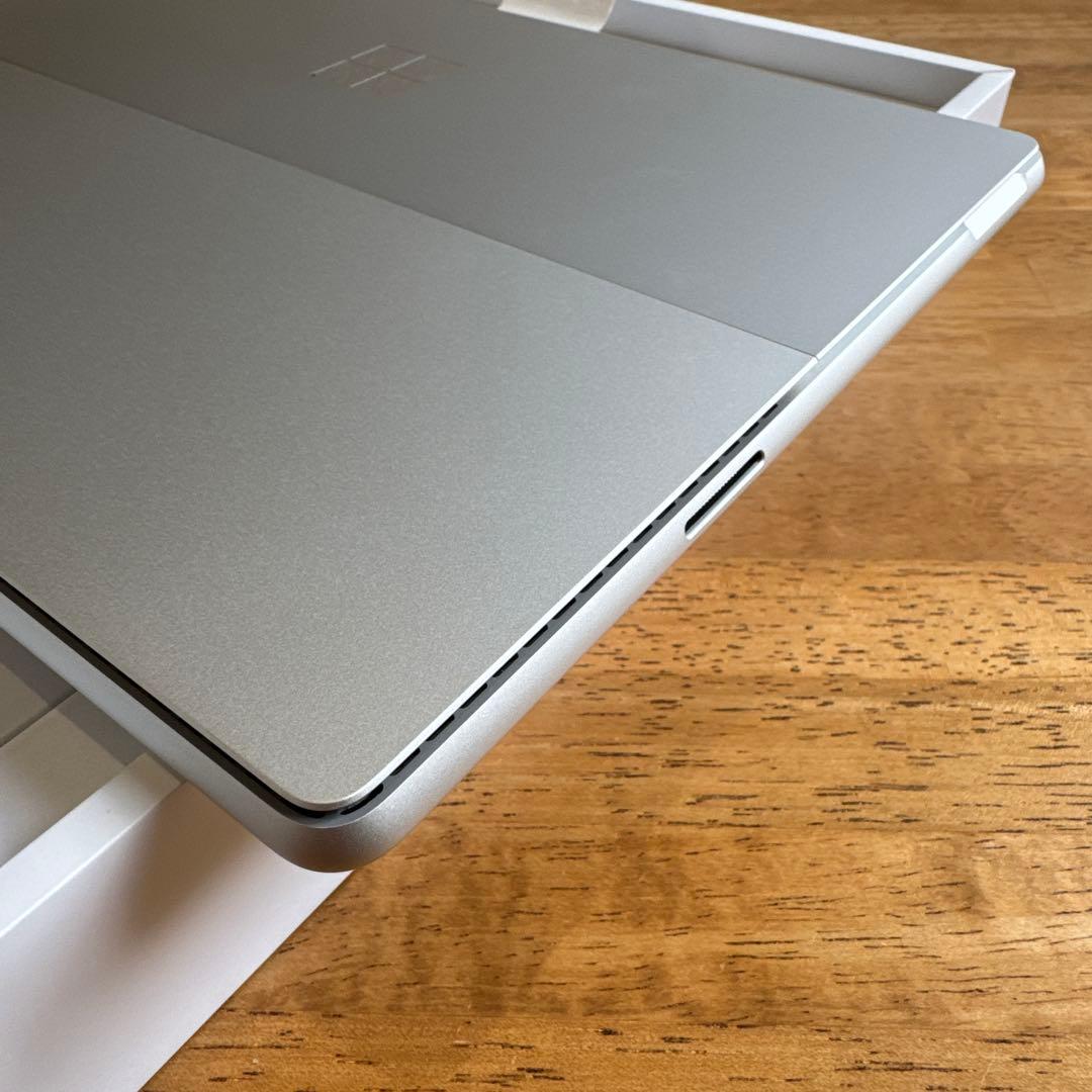 美品 Microsoft Surface Pro 9 シルバー 本体 128GB