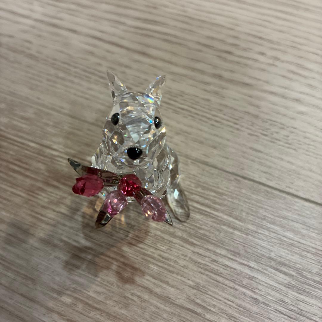 花*苺様 スワロフスキー うさぎ　置物 花付き