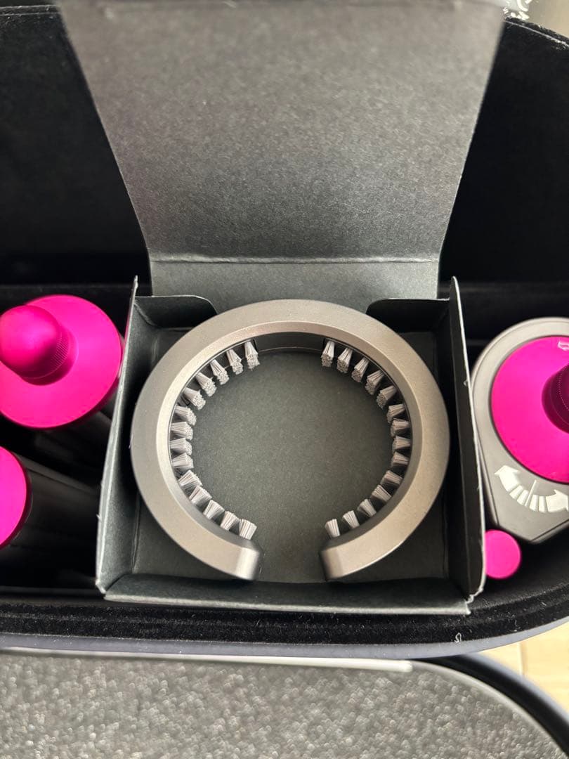 ダイソン　ヘアドライヤー　新品未使用　アタッチメントのみ　本体なし