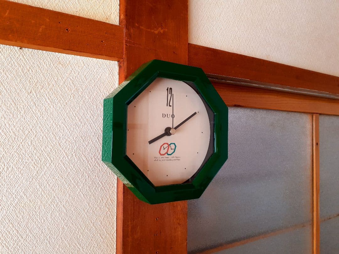 80's　掛け時計　ポストモダン　ビンテージ　レトロ　八角　グリーン