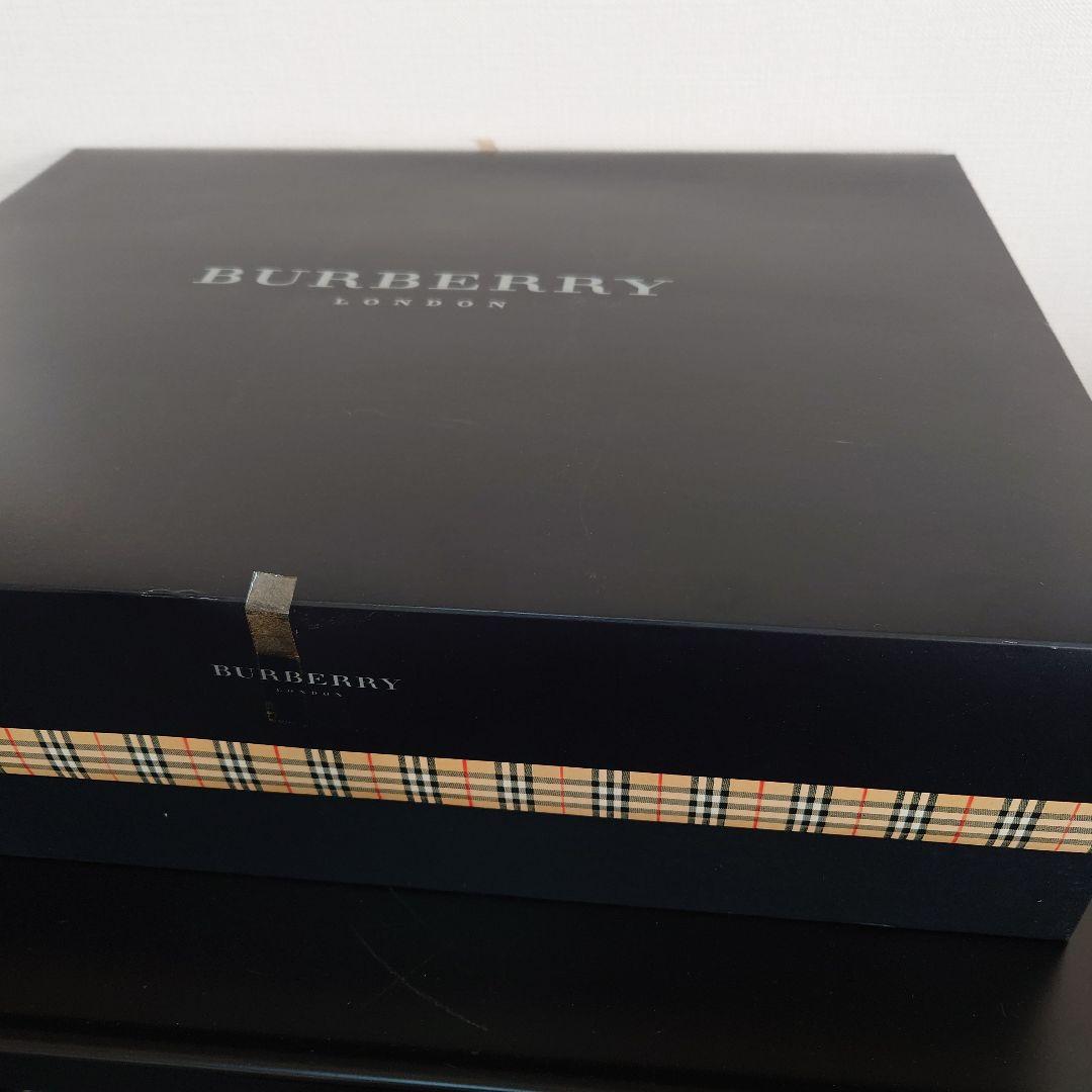 BURBERRY ペイズリー柄羽毛掛け布団 150×200cm