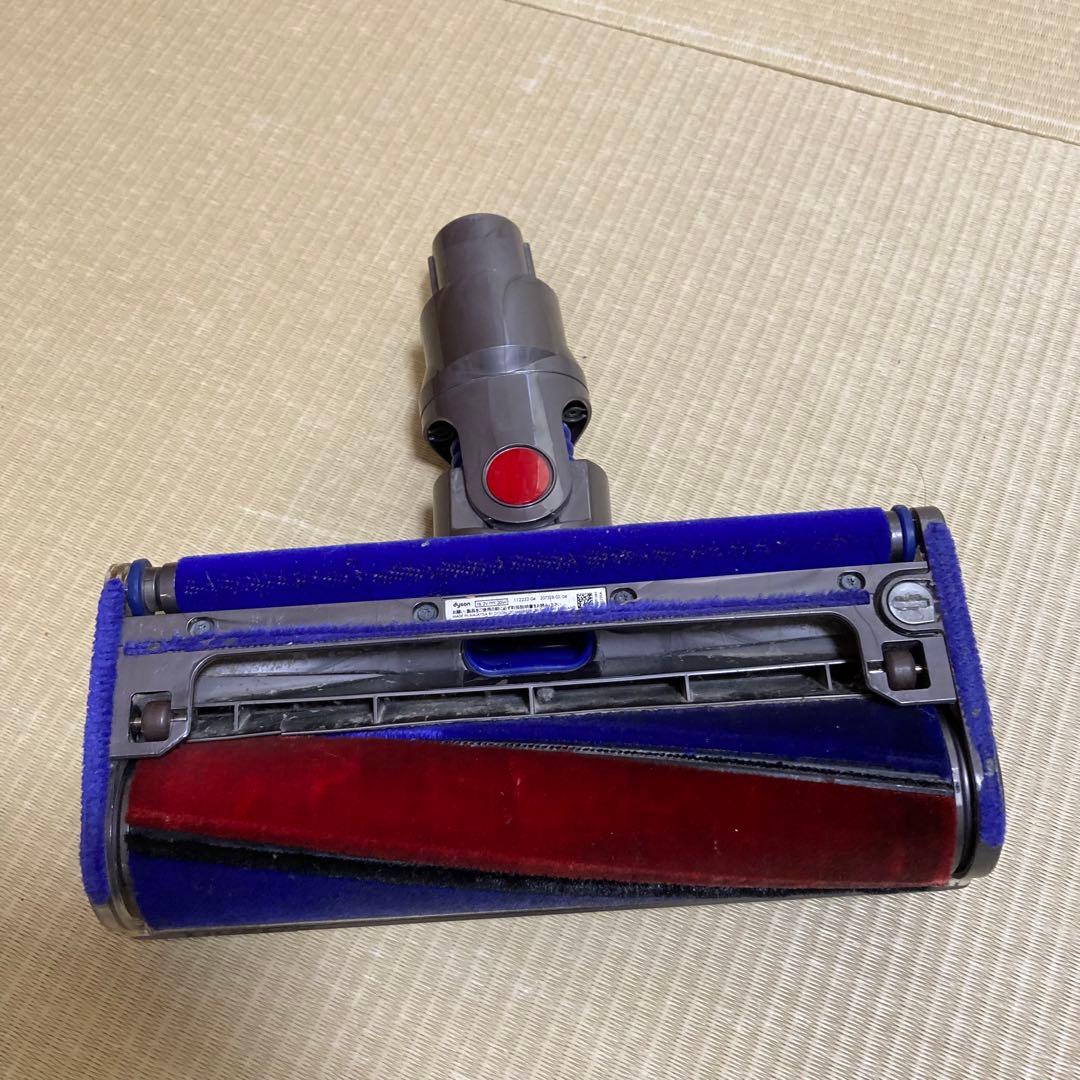 dyson V8 fluffy サイクロン式掃除機 本体と付属品 動作確認済