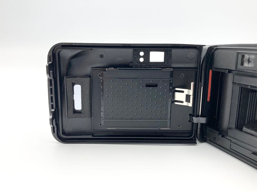 【動作品】KYOCERA SLIM-T　コンパクトカメラ　動作確認済み　C36