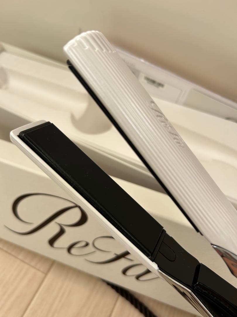 リファ　ビューテックストレートアイロン