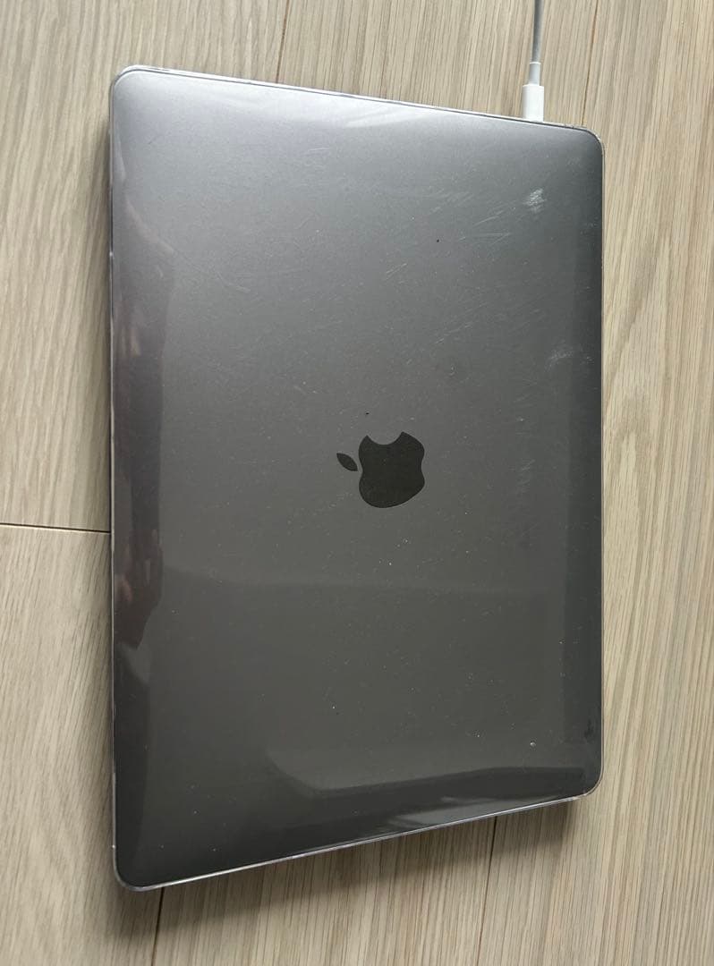 Apple MacBook Pro 2022 13インチ　M2 カバー付き