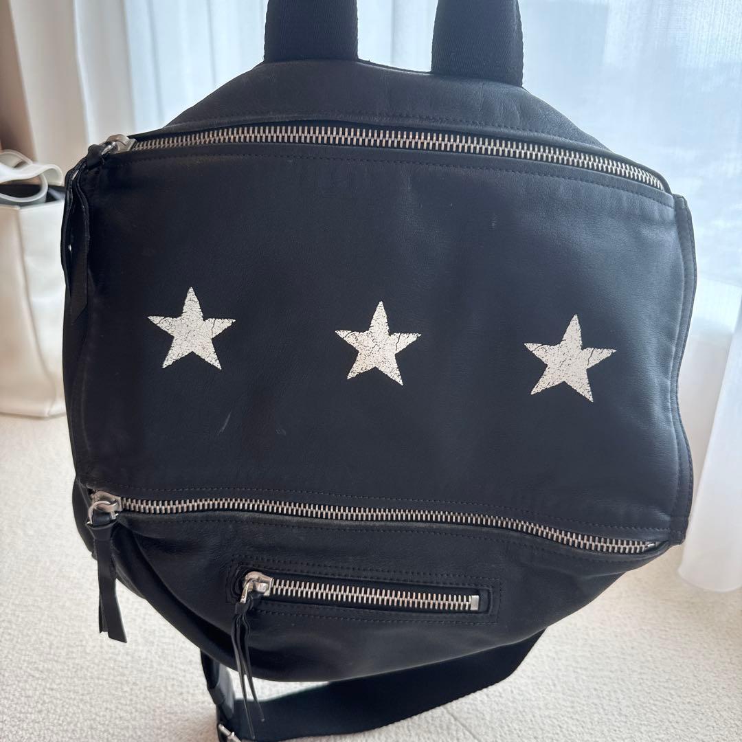 GIVENCHY ブラックレザー ショルダーバッグ