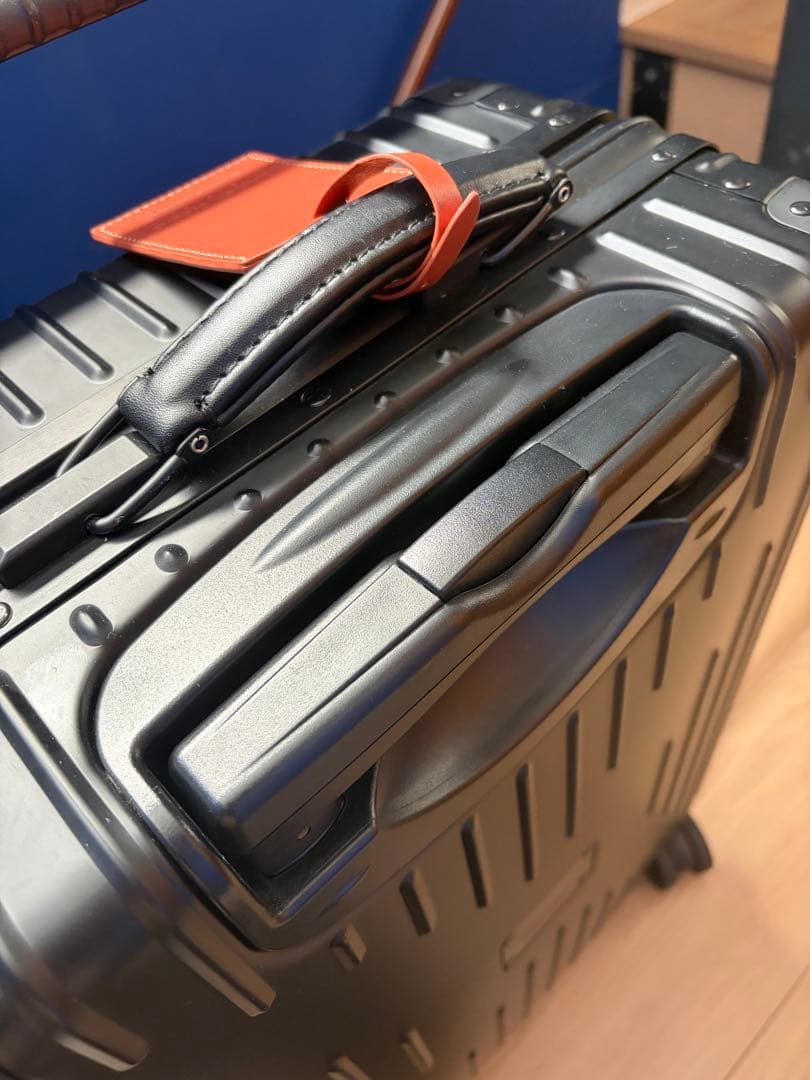 innovator アルミスーツケース　36L Sサイズ