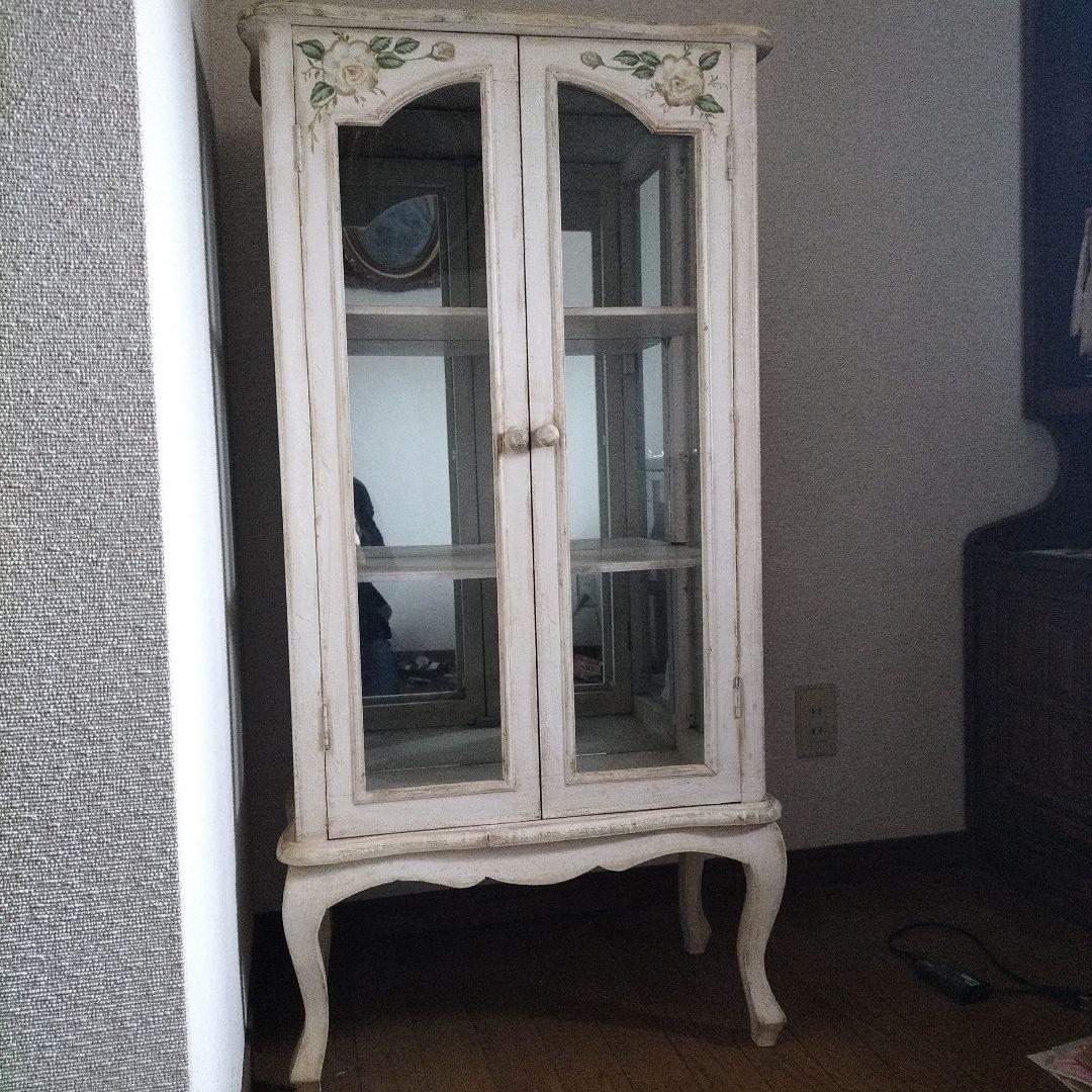 キャビネット　アンティーク風　ヴィンテージ　戸棚　チェスト トールペイント