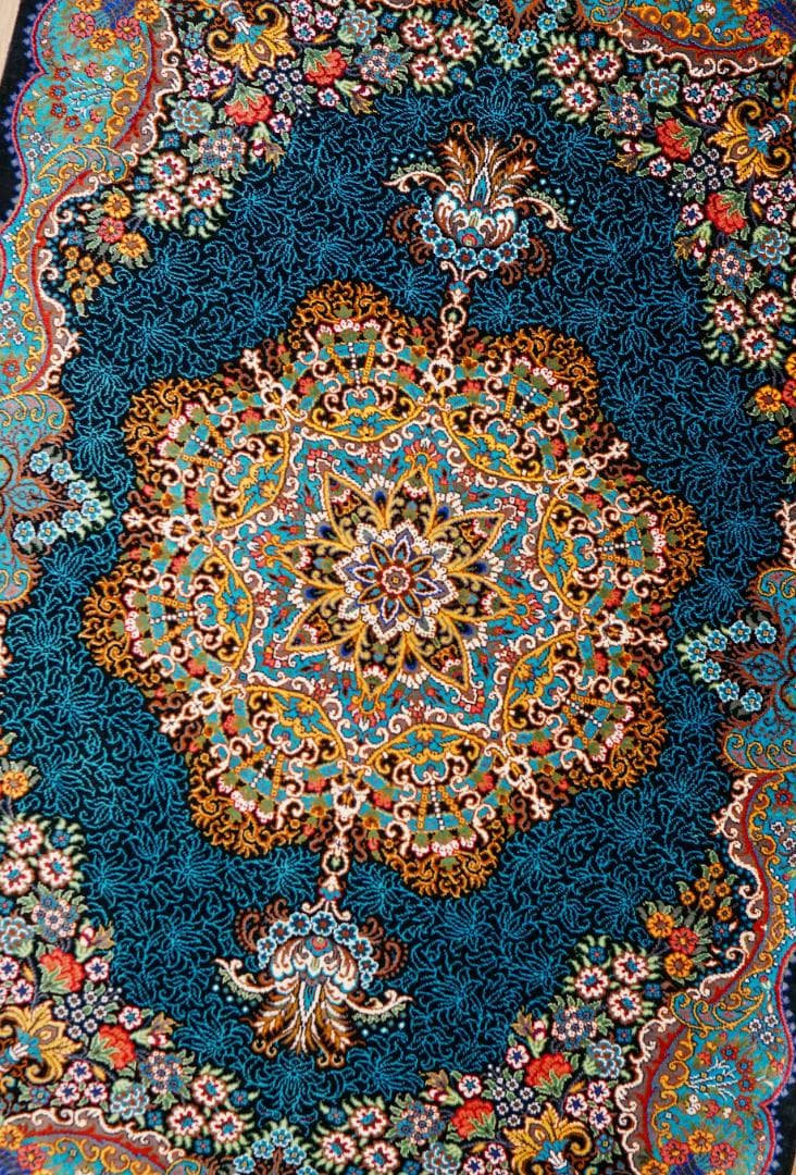 ペルシャ絨毯クム産 ムサヴィ工房　シルク