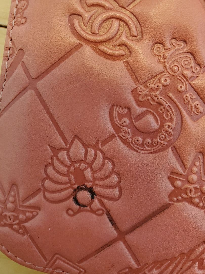 CHANEL　ピンク キルティング iPadケース