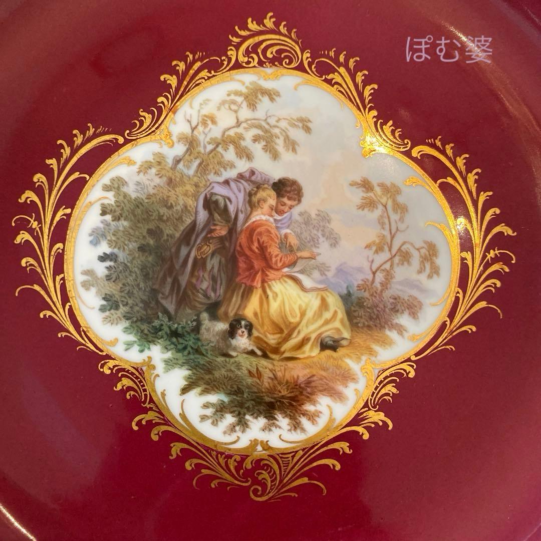 【古マイセン】深い臙脂／３つ窓 22金彩 飾り皿「恋人文／恋人達と犬のいる風景」
