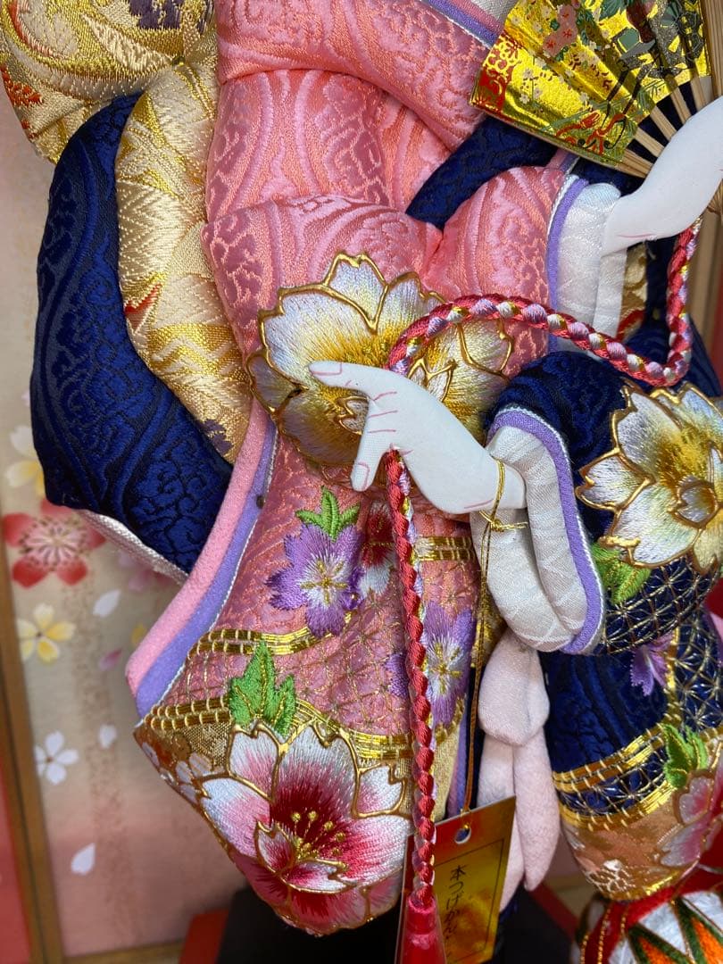 羽子板　振袖　ガラスケース１３号・サイズ間口約２９×奥行約２３×高さ約５５㎝