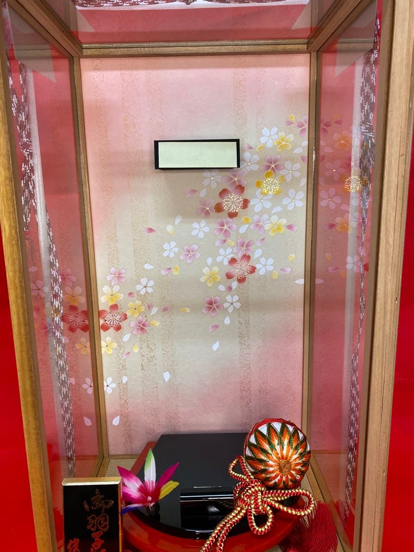 羽子板　振袖　ガラスケース１３号・サイズ間口約２９×奥行約２３×高さ約５５㎝