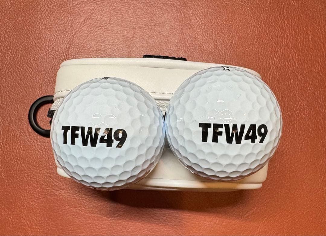 TFW49 シンセティックレザー ボールケース　(ホワイト)