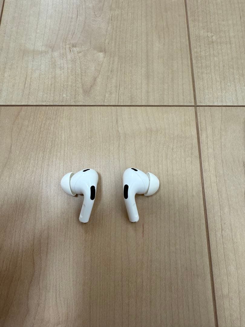 AirPods Pro 2 エアポッズプロ2 純正　正規品　本物　付属品あり