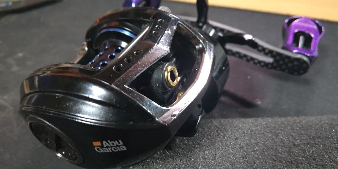Abu Garcia Revo Deez 6-Lベイトリール軽量化146g
