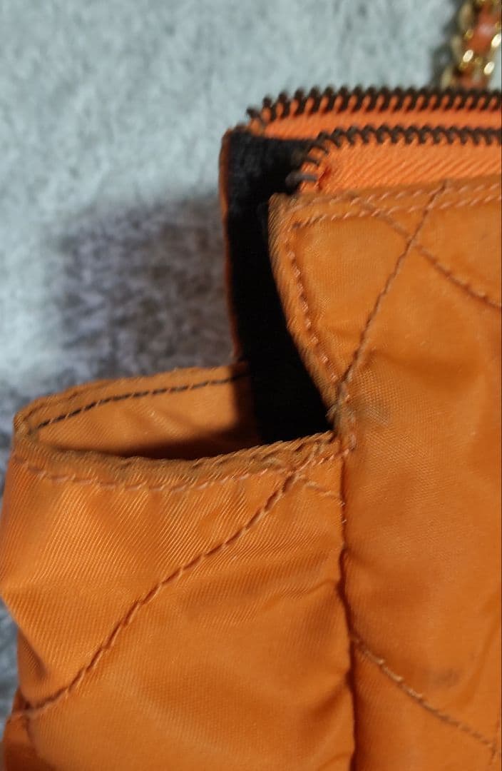 PRADA プラダ ショルダーバッグ オレンジ