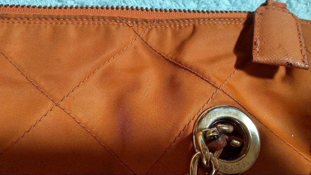 PRADA プラダ ショルダーバッグ オレンジ