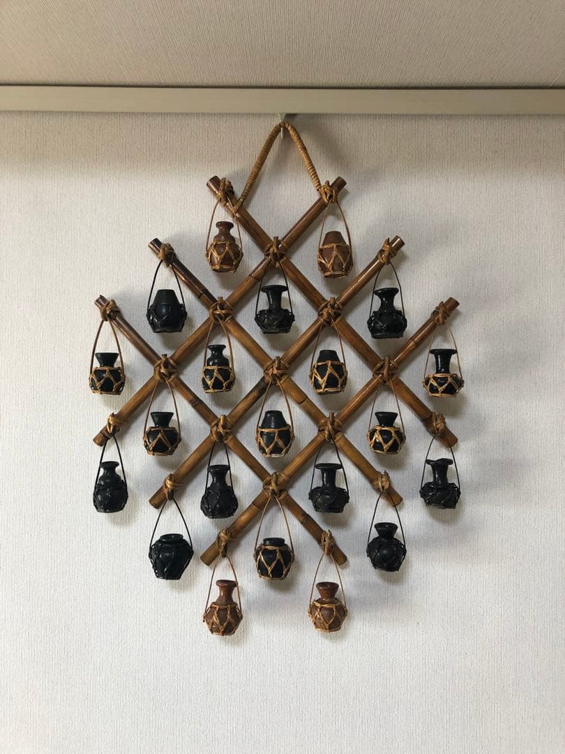 グアム　小さい花瓶の掛け物　一輪挿し