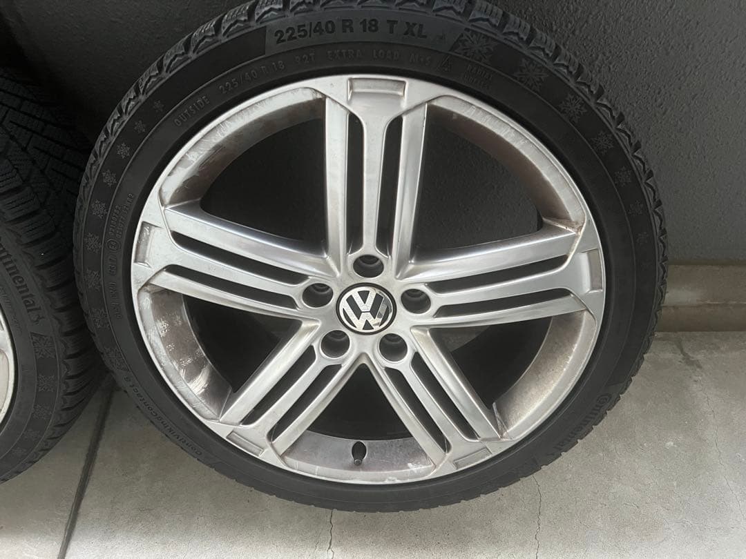 Volkswagen 225/40 R18 ホイールスタッドレスセット(1/4)