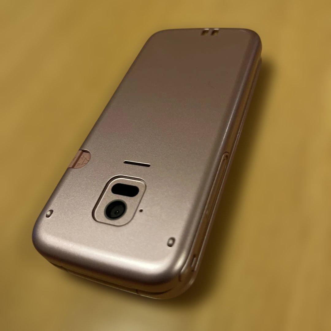 ドコモ　F-01M ガラケー　らくらくホン ピンク　純正卓上ホルダー付き　美品