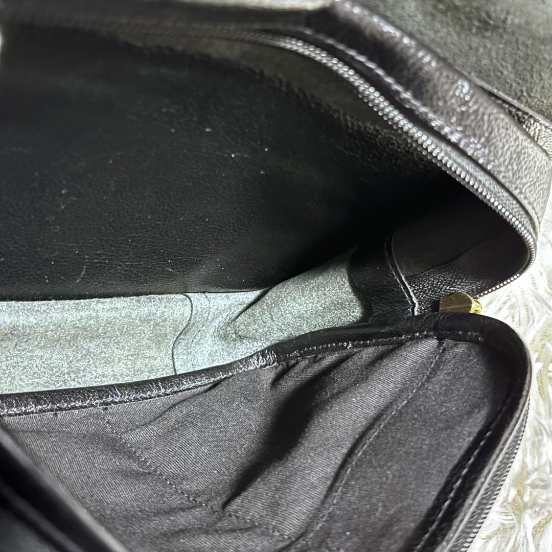 極美品 イルビゾンテ ボディバッグ レザー 黒