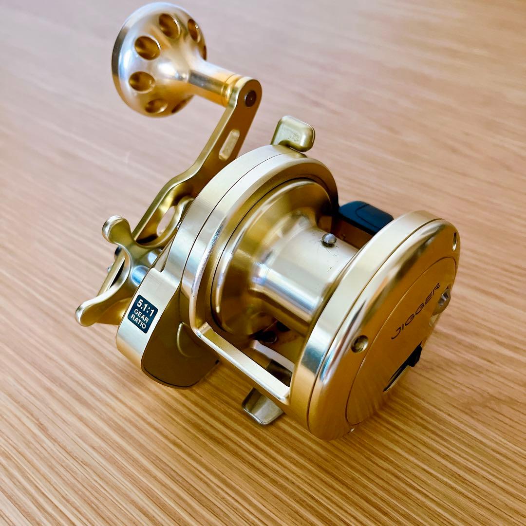 美品　シマノ　スコーピオン オシアジガー 2000P リール