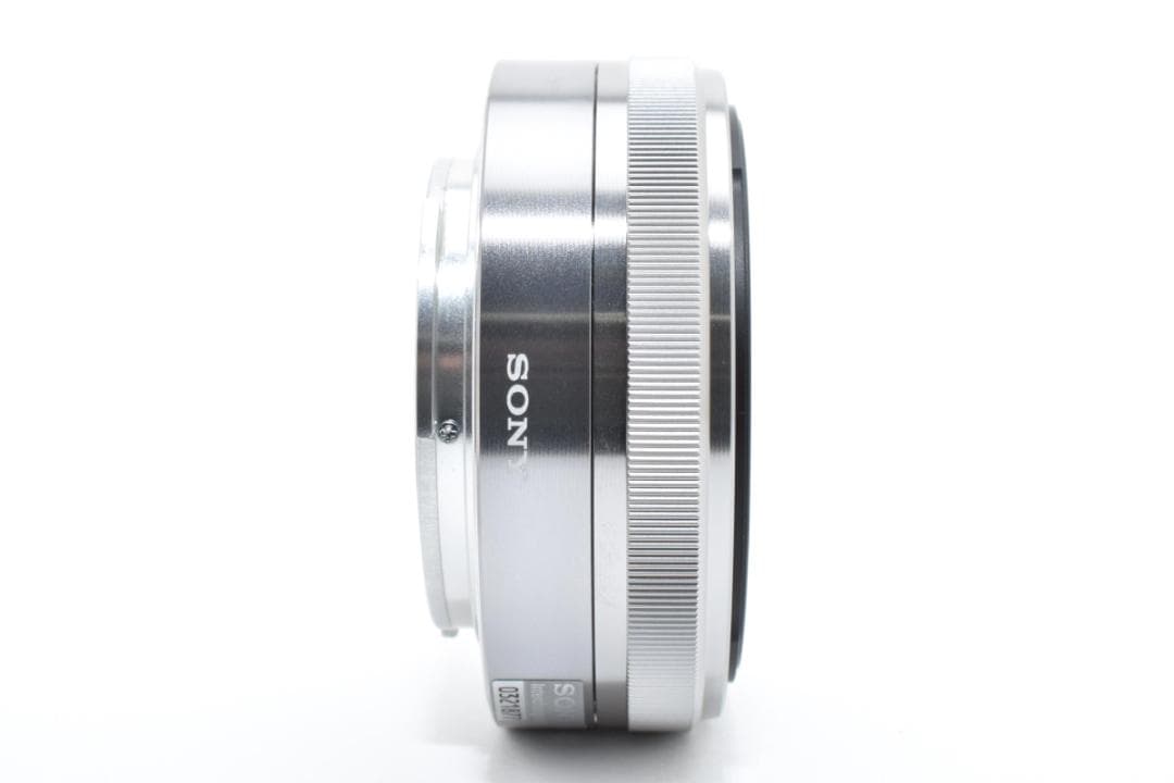 ソニー SEL16F28 カメラレンズ 16mm f2.8 シルバー Sony