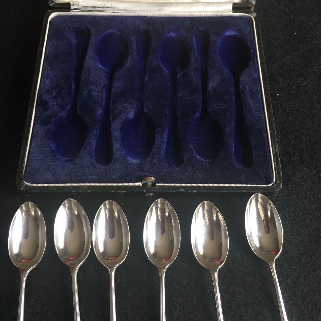 お値下げ　英国製純銀スプーン箱入り　アンティーク　スターリングシルバー