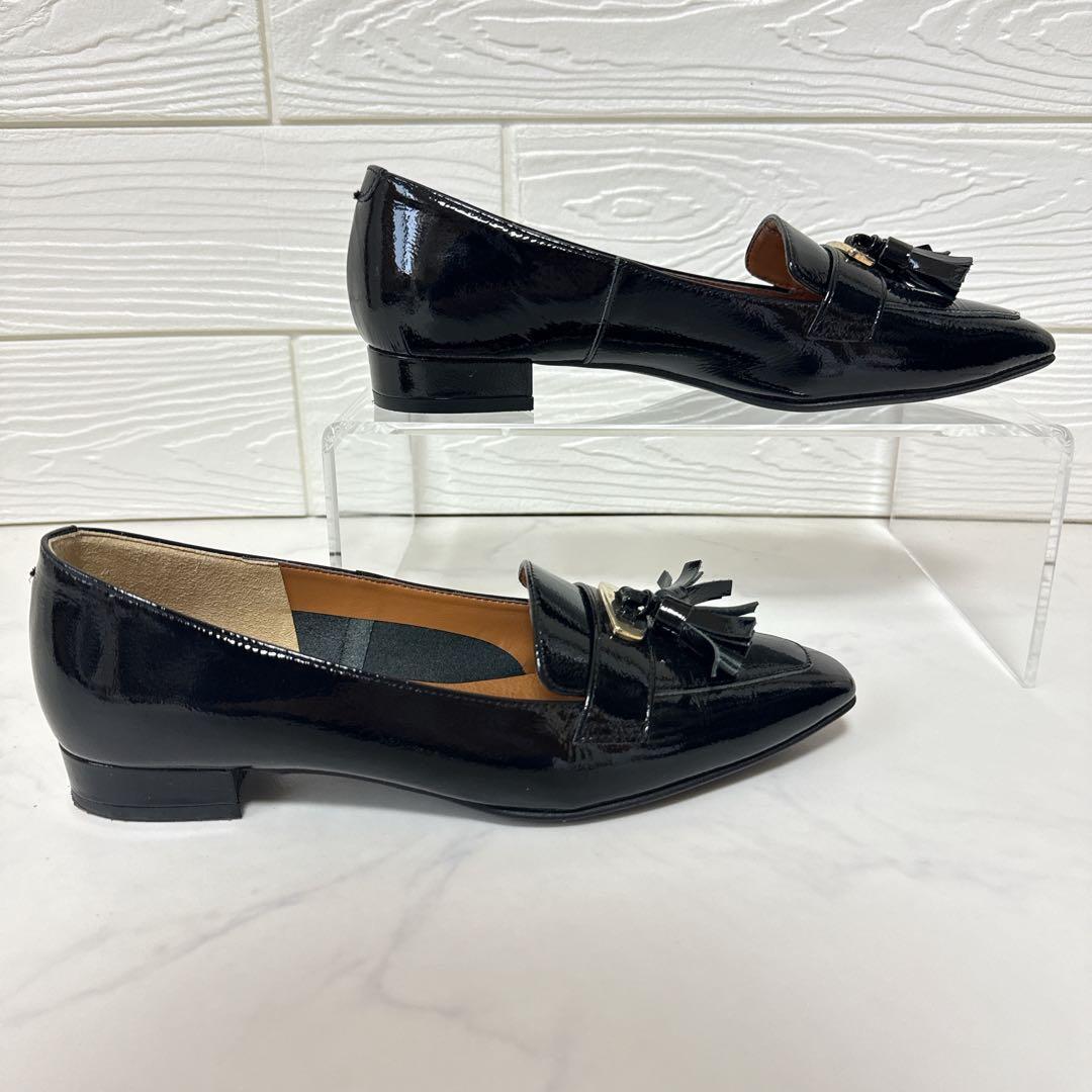 yu ダイアナ エナメル タッセル ローファー 23.5 黒 本革 レザー