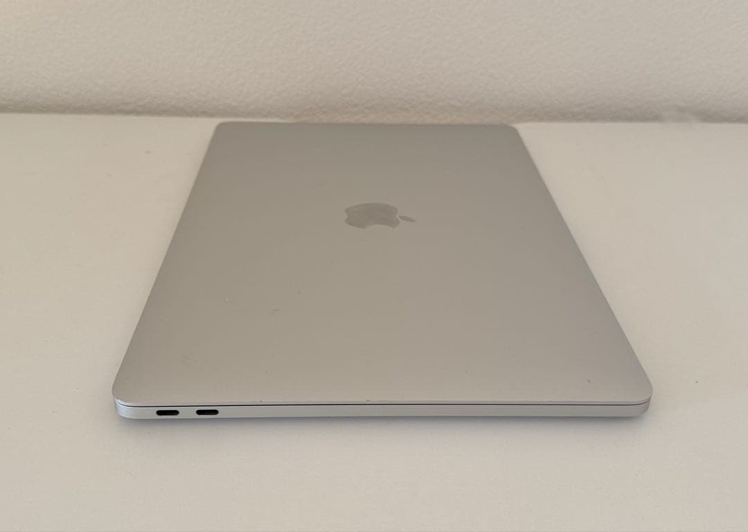 美品 Macbook Pro 2017 13インチ SSD 1TB 新バッテリー